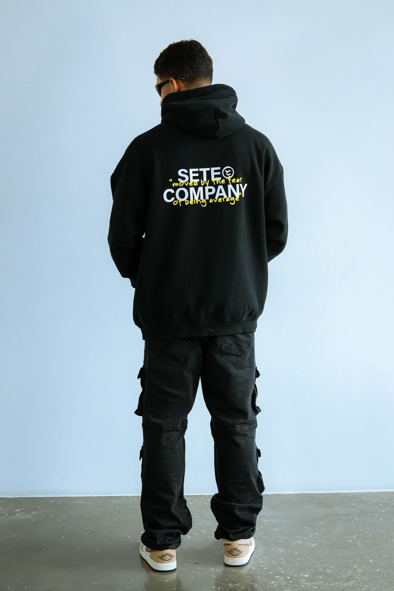 Not Average Hoodie Black